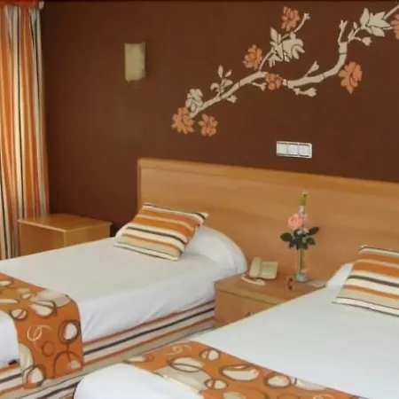 Almirante Hotell *