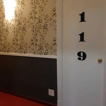 Almirante Hotell