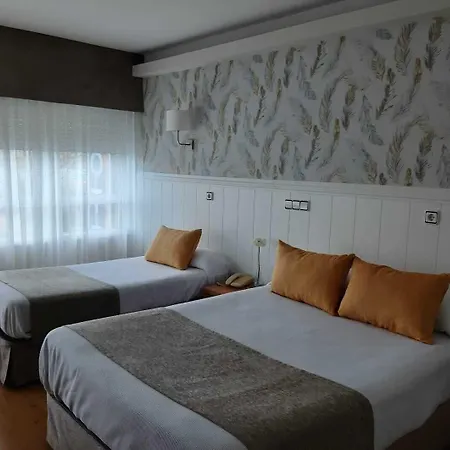 Almirante Hotel *