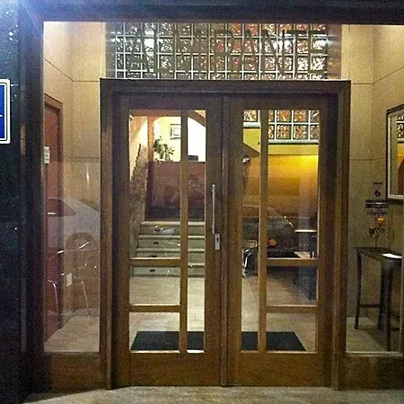 Almirante Hotel *
