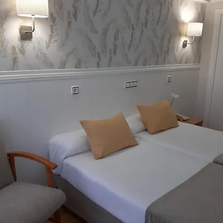 Almirante Hotell