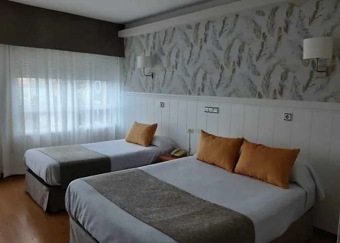 Almirante Hotel *